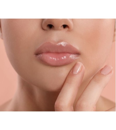 Tratamiento facial de hidratación y volumen de labios en Centro Estético Araitz Ibarra